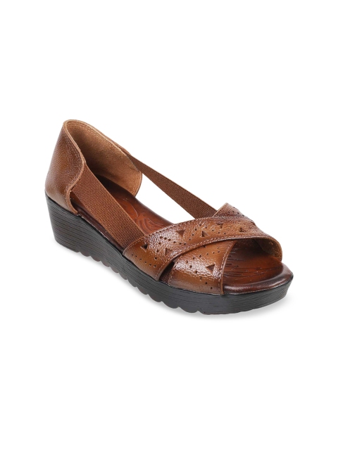 

Metro Women Brown Textured Leather Peep Toes