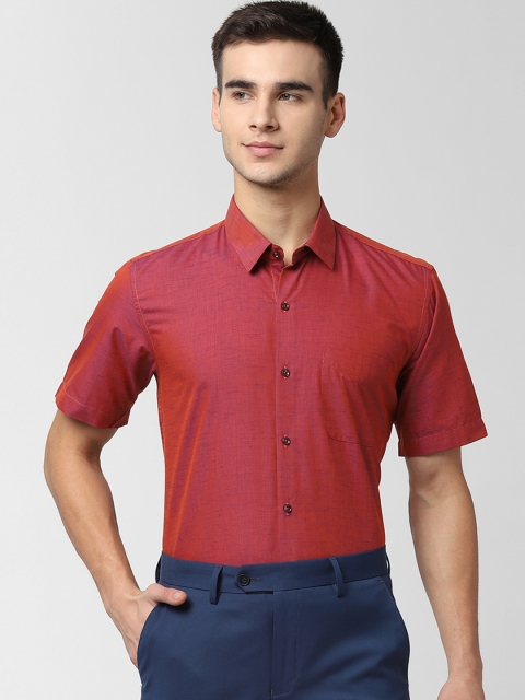 

Peter England Men Red Regular Fit Solid Formal Shirt