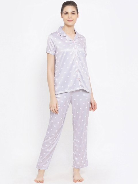 

Kanvin Women Grey & White Printed Night suit