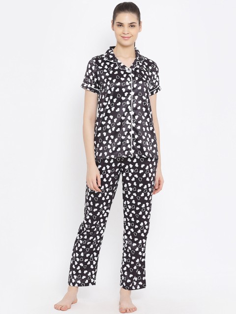 

Kanvin Women Black & White Printed Night suit