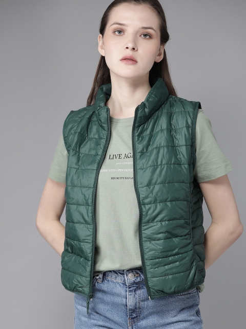 

Roadster Women Green Solid Lightweight Packable Jacket