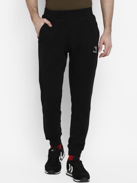 

hummel Men Black Solid Freddy Joggers