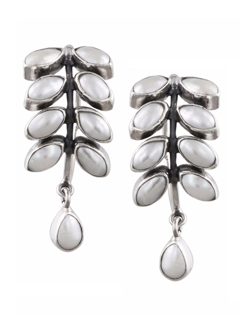 

ahilya Silver-Toned & White Leaf Shaped Drop Earrings