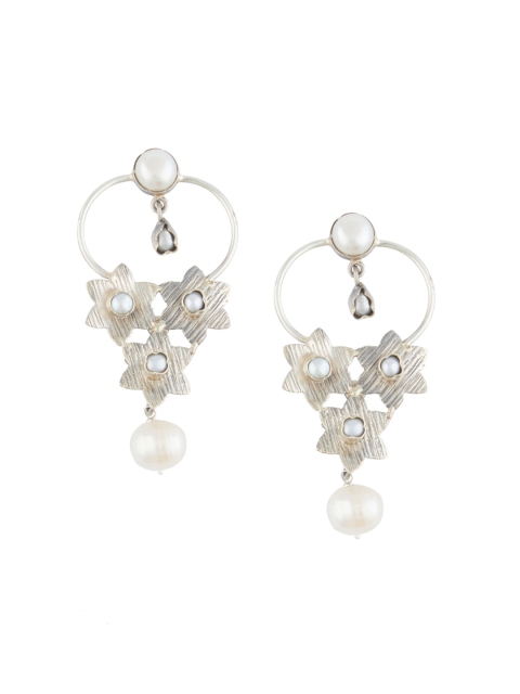 

ahilya Silver-Toned & White Floral Drop Earrings
