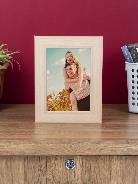 

WISHTANK Beige Solid Table Top Photo Frame
