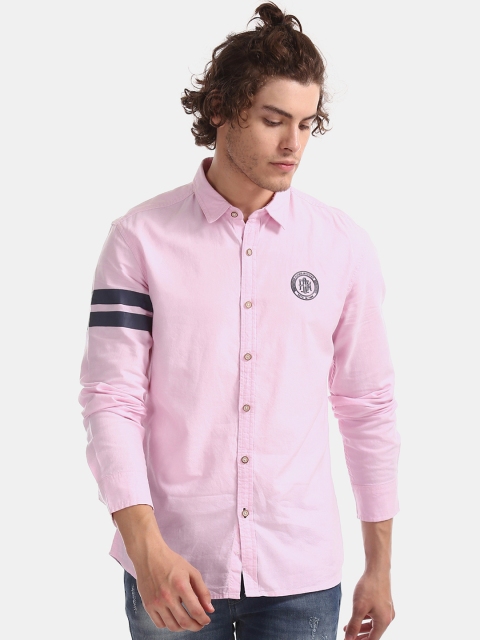 

Flying Machine Men Pink Solid Casual Shirt