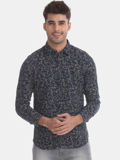 

Flying Machine Men Navy Blue & Beige Regular Fit Printed Casual Shirt