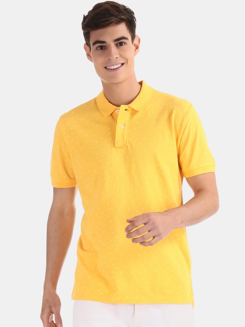 

Aeropostale Men Yellow Solid Polo Collar T-shirt