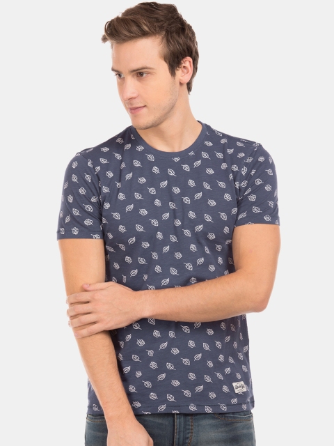 

Flying Machine Men Blue & White Printed Round Neck T-shirt