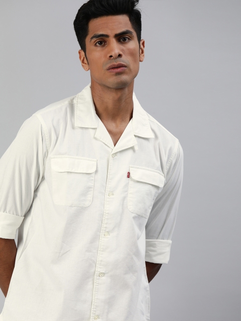 

Levis Men White Relaxed Regular Fit Solid Cuban Collar Casual Shirt