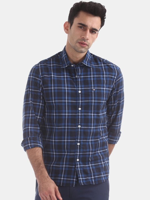 

Arrow Sport Men Blue & White Regular Fit Checked Casual Shirt