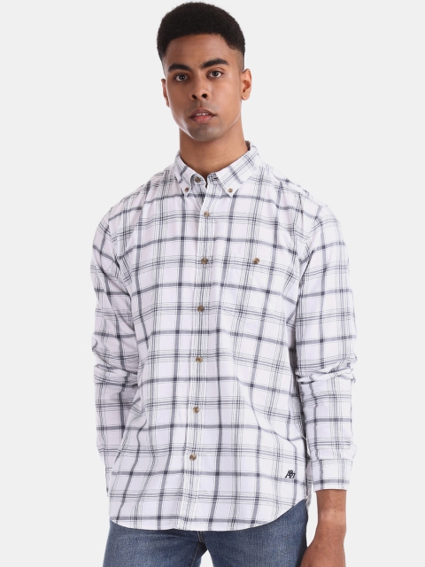 

Aeropostale Men White & Grey Regular Fit Checked Casual Shirt