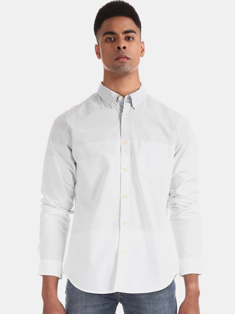 

Aeropostale Men White & Grey Regular Fit Striped Casual Shirt
