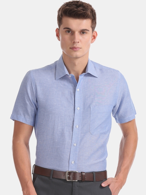 

Arrow Men Blue Regular Fit Solid Formal Shirt