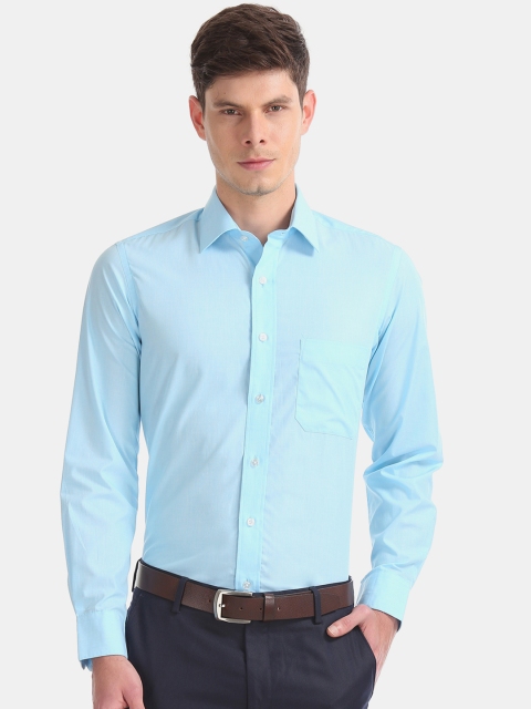 

Arrow Men Blue Regular Fit Solid Formal Shirt