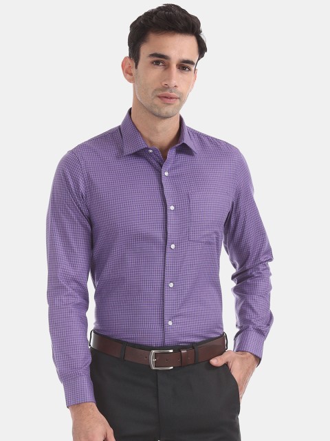 

Arrow Men Purple & White Slim Fit Checked Casual Shirt