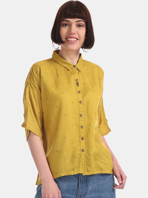 

Bronz Women Mustard Yellow Boxy Printed Casual Shirt