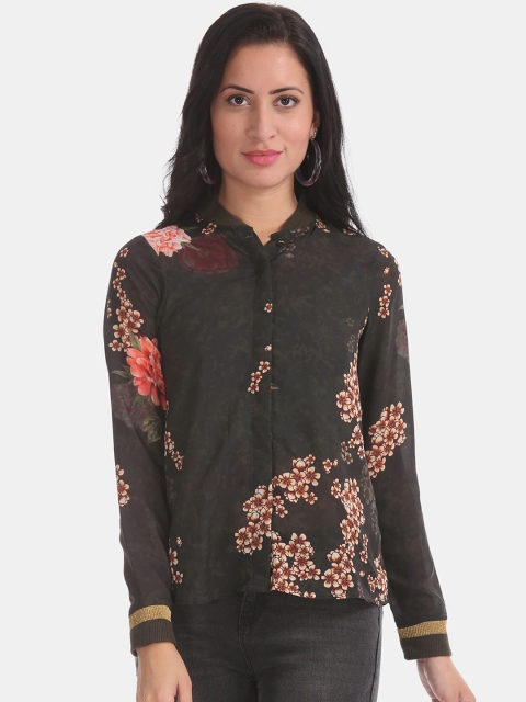 

Sugr Women Green & Red Regular Fit Floral Printed Casual Shirt