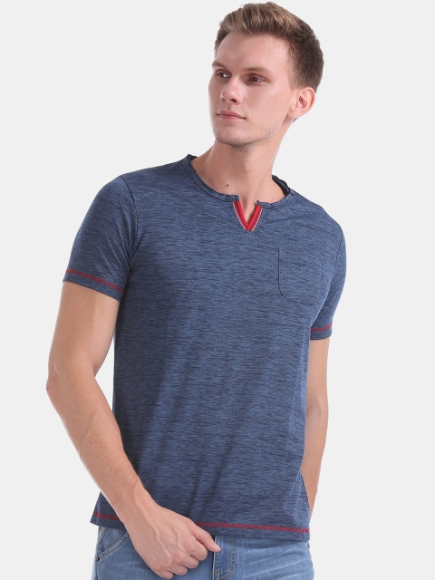 

Ruggers Men Blue Solid Henley Neck T-shirt