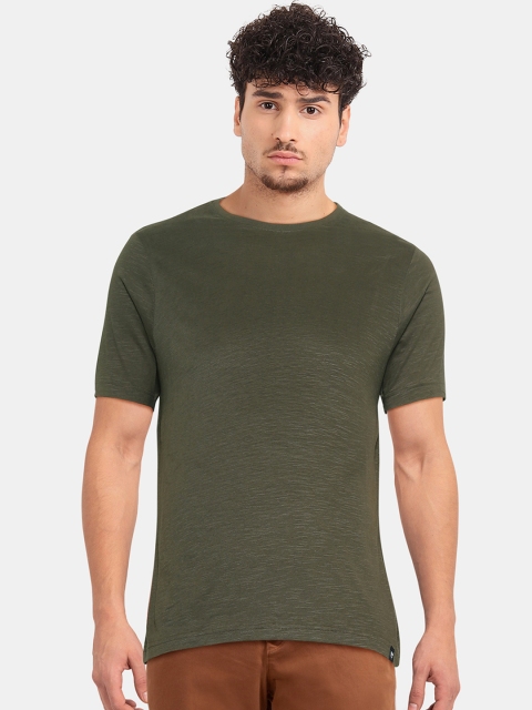 

Ruggers Men Olive Green Solid Round Neck T-shirt