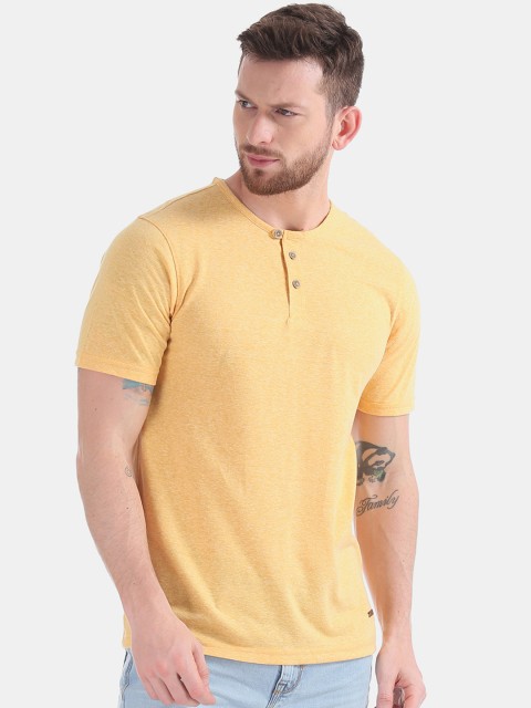 

Cherokee Men Yellow Solid Henley Neck T-shirt