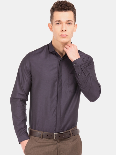 

Excalibur Men Purple Regular Fit Solid Casual Shirt