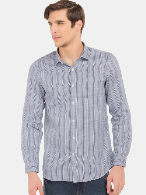 

Excalibur Men Navy Blue & Green Slim Fit Checked Casual Shirt