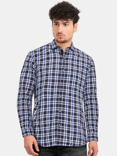 

Ruggers Men Blue & White Regular Fit Checked Casual Shirt