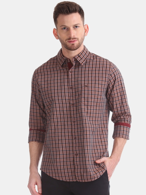 

Ruggers Men Brown Regular Fit Checked Casual Shirt