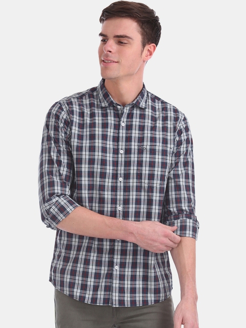 

Ruggers Men White & Blue Regular Fit Checked Casual Shirt