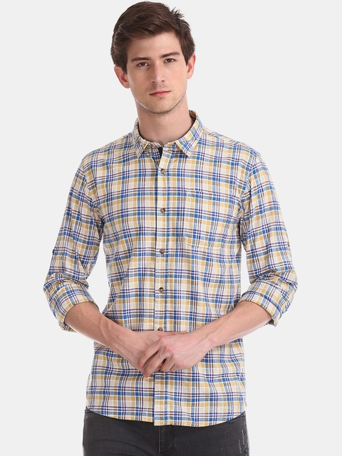 

Ruggers Men Beige & Blue Regular Fit Checked Casual Shirt
