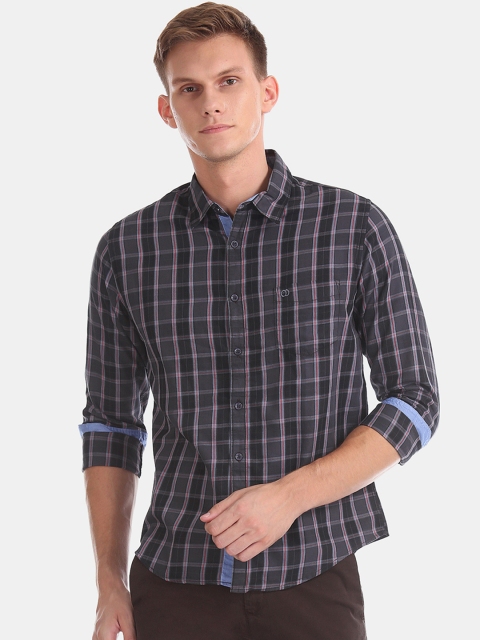

Ruggers Men Grey & Black Regular Fit Checked Casual Shirt