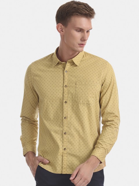 

Ruggers Men Beige Regular Fit Printed Casual Shirt