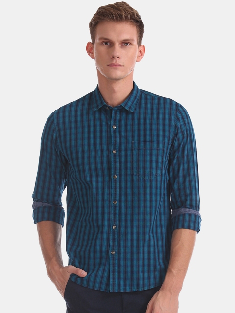 

Ruggers Men Blue Regular Fit Checked Casual Shirt