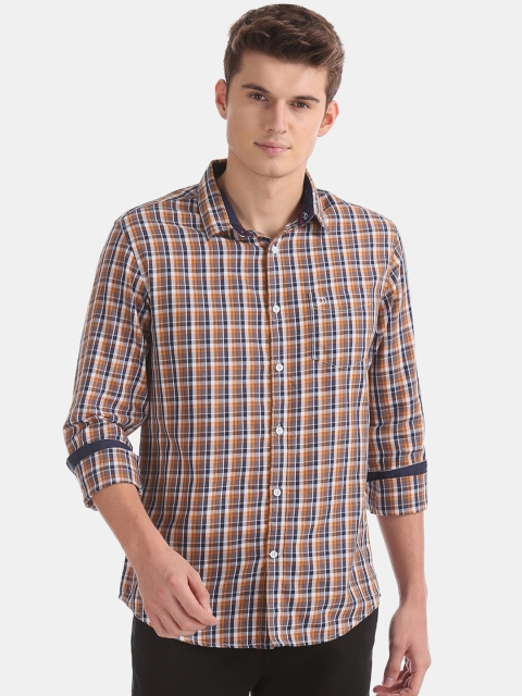 

Ruggers Men Brown & Navy Blue Contemporary Fit Checked Casual Shirt