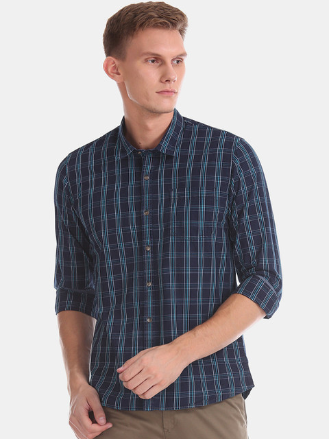 

Ruggers Men Navy Blue Regular Fit Checked Casual Shirt