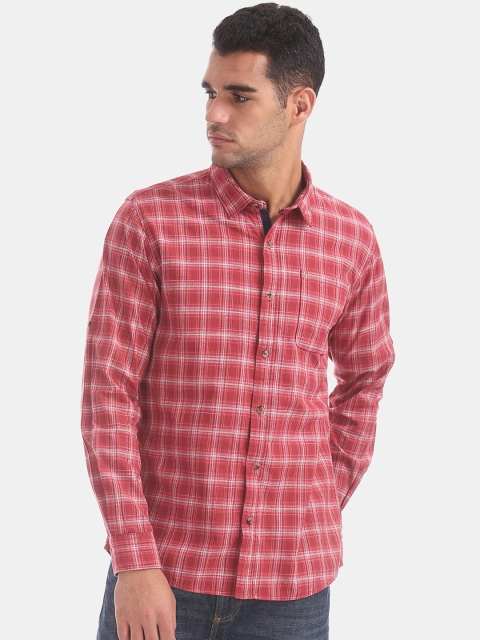 

Ruggers Men Red & White Regular Fit Checked Casual Shirt