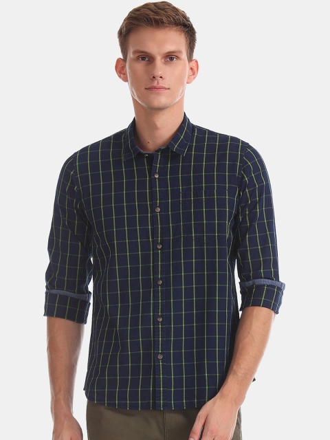 

Ruggers Men Navy Blue & Green Regular Fit Checked Casual Shirt