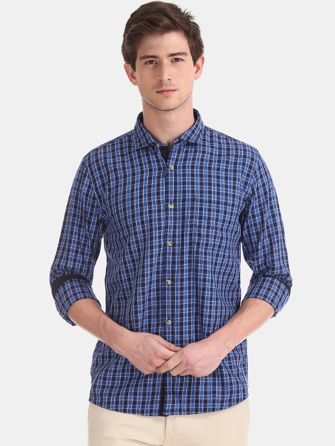 

Ruggers Men Blue Regular Fit Checked Casual Shirt
