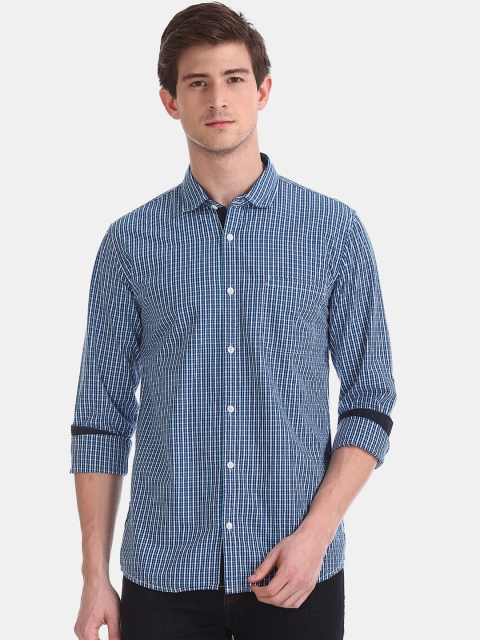 

Ruggers Men Blue & White Regular Fit Checked Casual Shirt