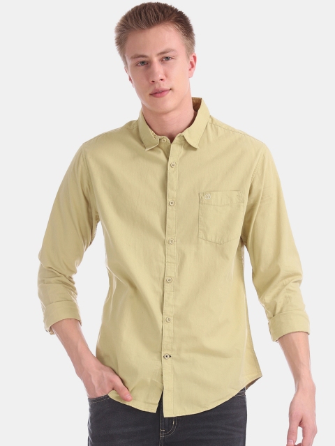 

Ruggers Men Beige Slim Fit Solid Casual Shirt