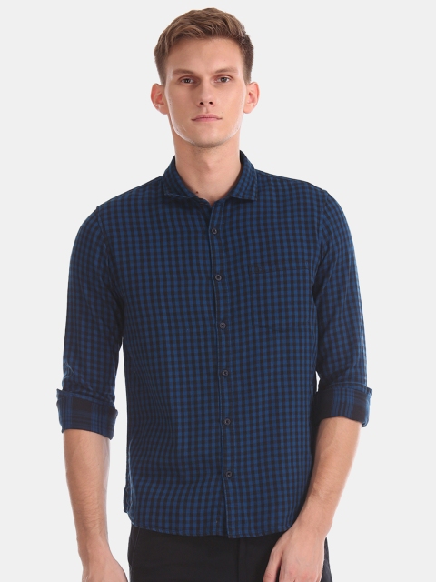 

Ruggers Men Blue & Black Regular Fit Checked Casual Shirt