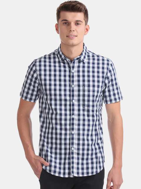 

Colt Men Navy Blue & White Regular Fit Checked Casual Shirt