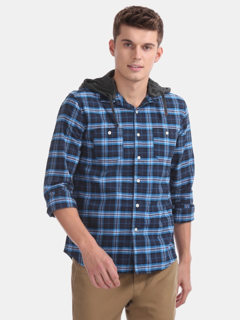 

Colt Men Navy Blue & White Regular Fit Checked Casual Shirt