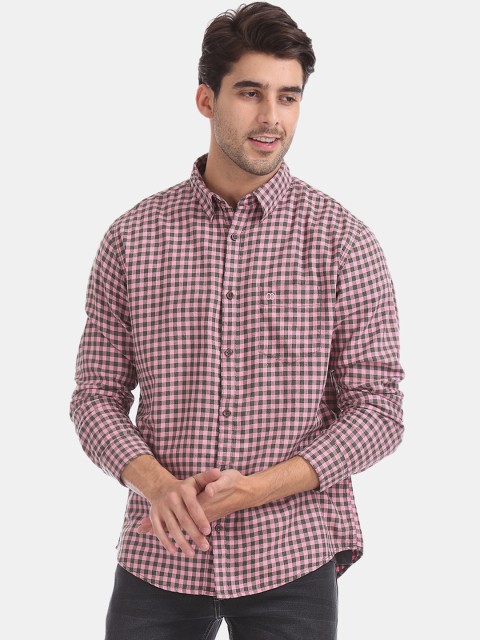 

Ruggers Men Pink & Grey Checked Casual Shirt