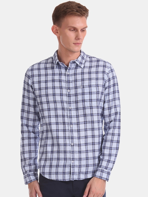 

Ruggers Men White & Blue Regular Fit Checked Casual Shirt