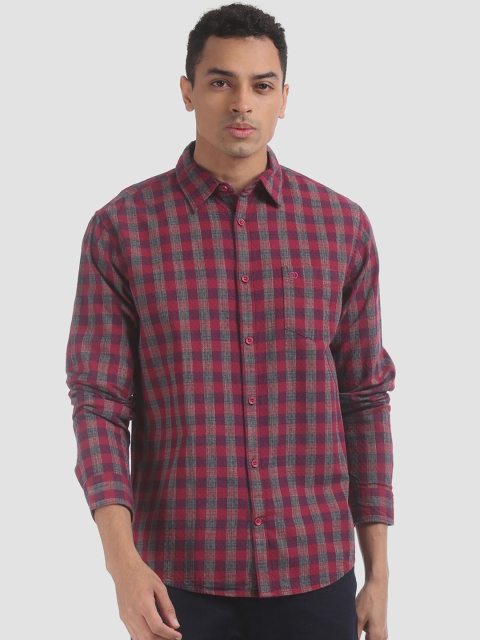 

Ruggers Men Pink & Beige Regular Fit Checked Casual Shirt