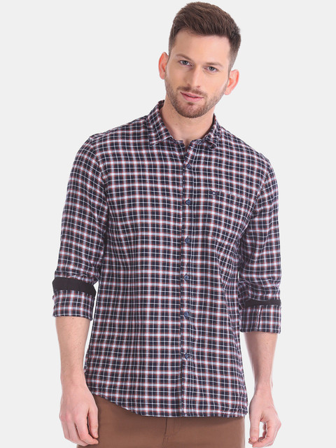 

Ruggers Men Blue & White Regular Fit Checked Casual Shirt