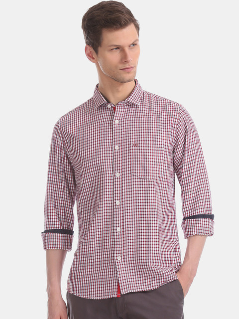 

Ruggers Men Red & White Regular Fit Checked Casual Shirt