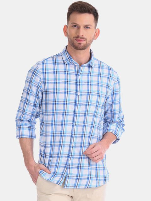 

Ruggers Men White & Blue Regular Fit Checked Casual Shirt